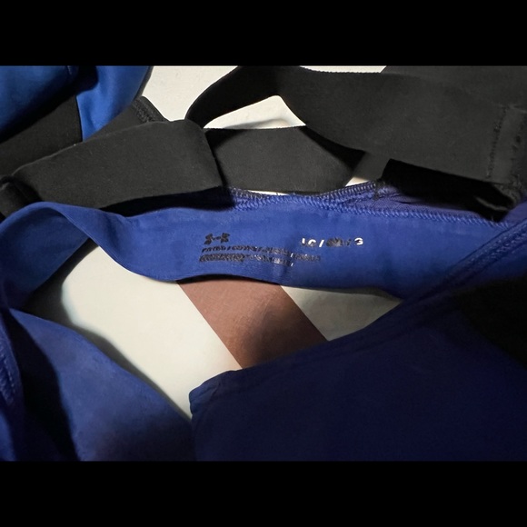 Under armour sports bra - Picture 3 of 3
